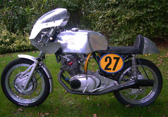 h305 For Sale: 1963 CB77 Race Bike