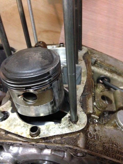 cb77piston.JPG
