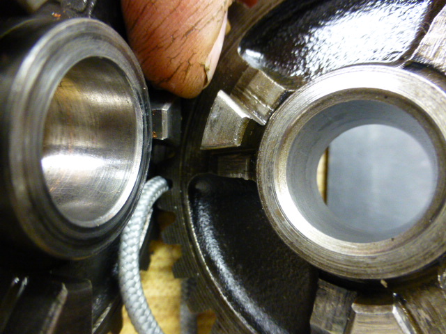 original on left, earlier issue on right