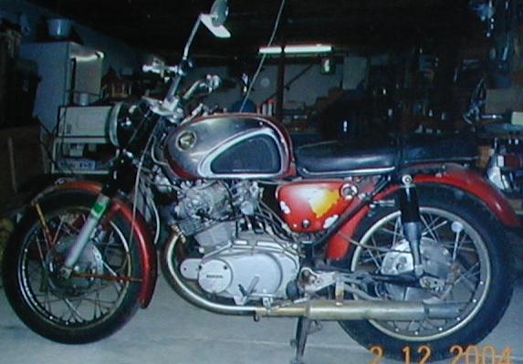 [SOLD] h305 - 1967 Honda Superhawk