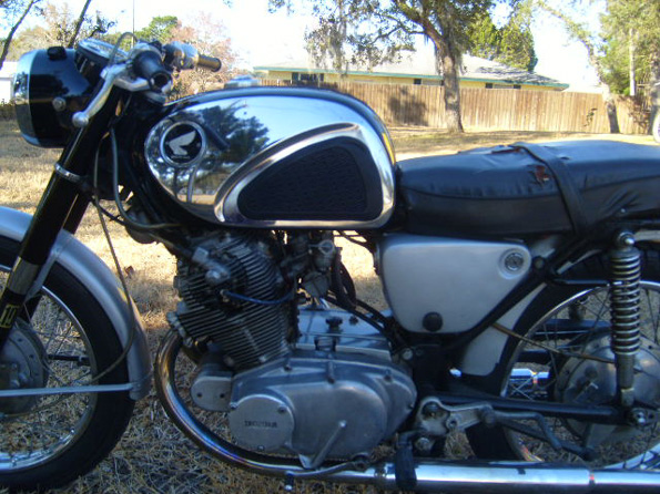 For Sale: 1966 Honda Superhawk CB77