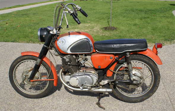 For Sale: 1965 Honda Superhawk CB77