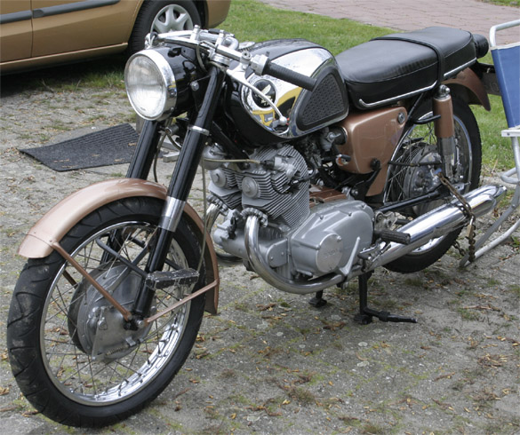 Honda Superhawk - CB72, Marcel Knotter