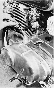 CB77: Detail - Crankcase & Shift Pedal