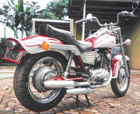 CP77 Softail FXSTB